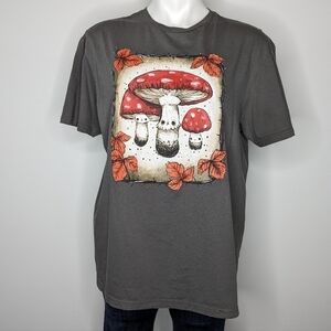 Stephanie Bayles Guild of Calamity grey red skeleton mushroom short sleeve L